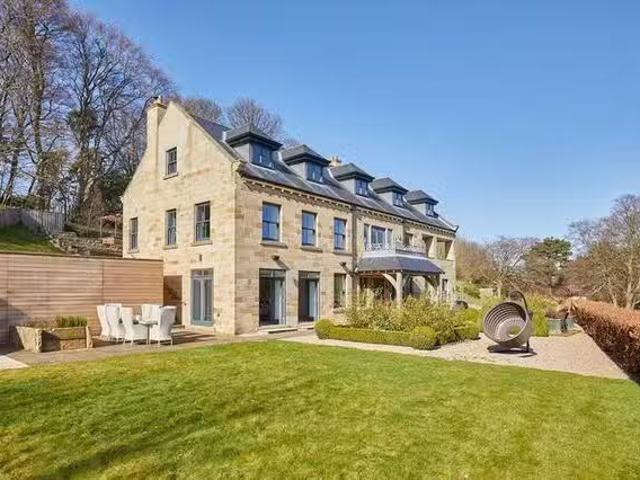 Cozy 6 BR Sandsend Road