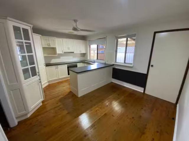 Deal! 6 Cleeve Place, Cambridge Gardens NSW 2747