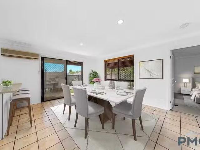 Deal! 6 Cynthia Place, Wakerley, QLD 4154
