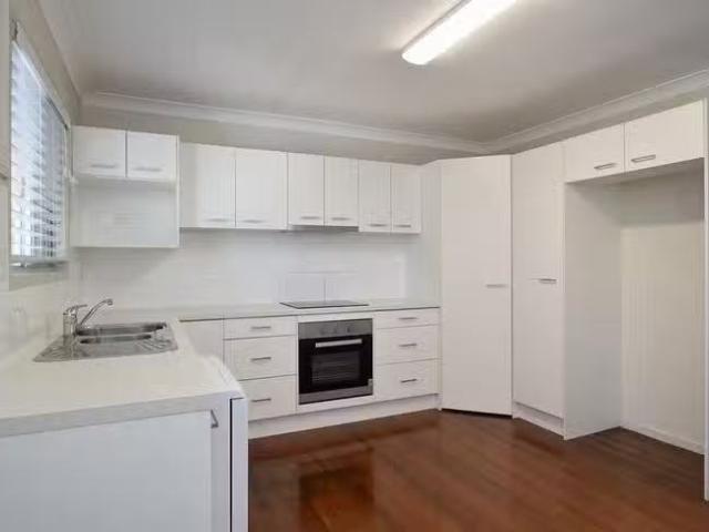Cheap 6 Edlorowa Street, Sun Valley, QLD 4680