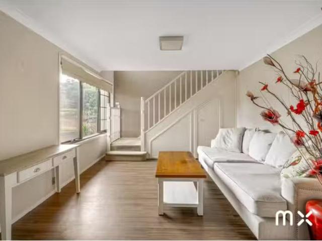 Cheap 6 Ellenborough Place, Horsley House for rent Listed by.