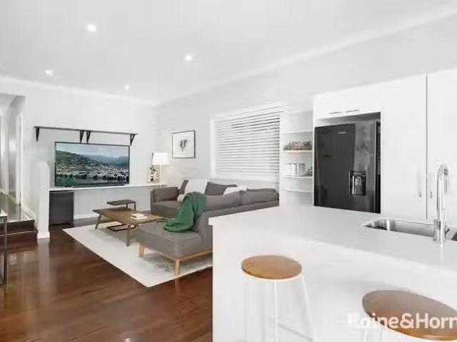 Cheap 6 Fletcher Street, Helensburgh, NSW 2508