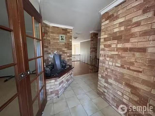 Unique 6 Galsworthy Place, Spearwood, WA 6163