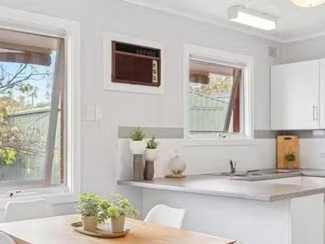 Just in! 6 Gregory Street, Christie Downs, SA 5164