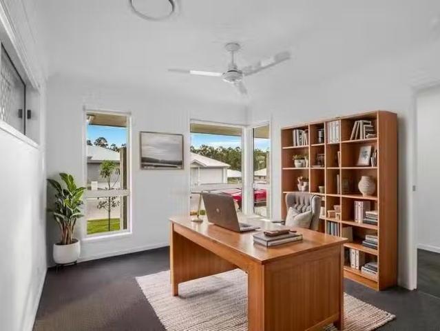 Just in! 6 Loggers Court, White Rock, QLD 4306