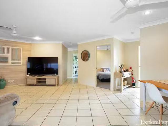 Cozy 6 Marine Parade, Bucasia, QLD 4750
