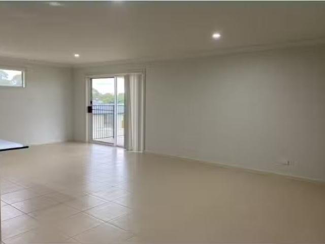 New 6 Miller Crescent, Mudgee House for rent Listed by Kimber.