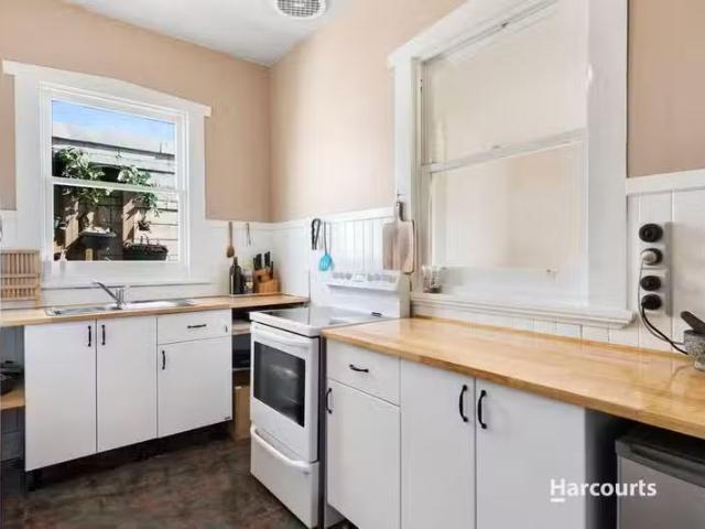 New 6 Osborne Street, COOEE, TAS 7320 House for Rent