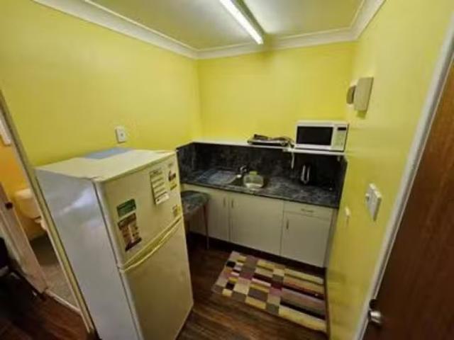 Just in! 6 Rose Blank Close, Manunda, QLD 4870