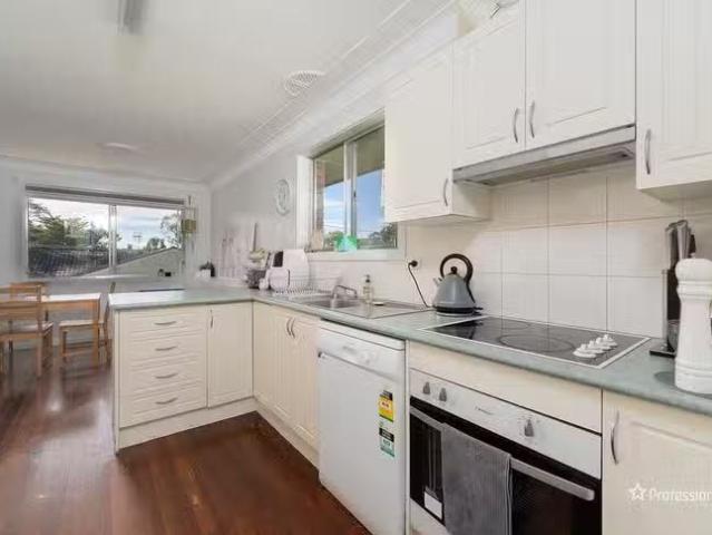 For Rent! 6 Simpson Avenue, Armidale, NSW 2350