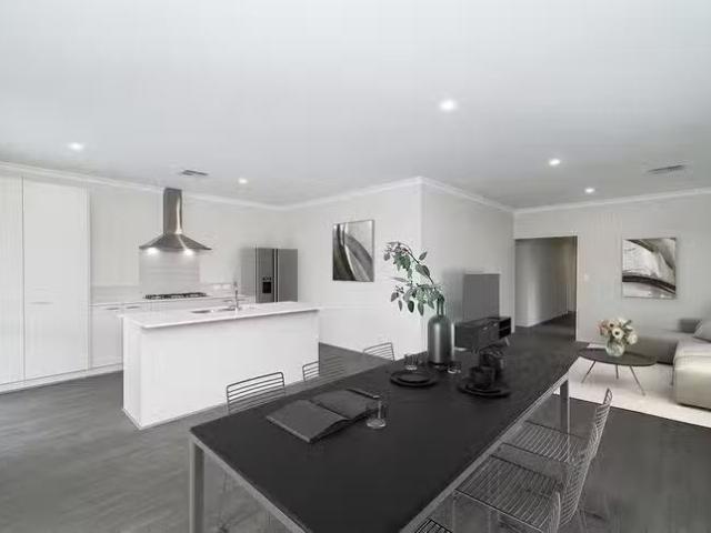 Charming 6 Sousa Road, Caversham, WA 6055