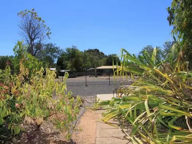 Cozy 6A Carbeen Street, Kununurra, WA 6743