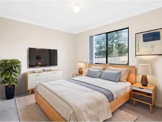 Deal! 6a Boonoke Crescent, Miller Apartment for rent Listed b.