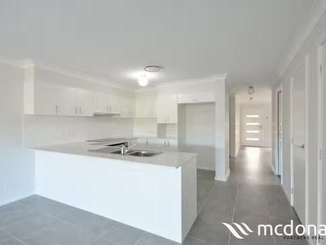 Deal! 6A Engadine Avenue, Engadine, NSW 2233