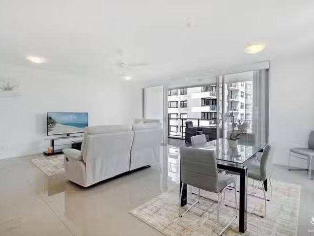 Charming 708/378 Marine Parade, Labrador, QLD 4215