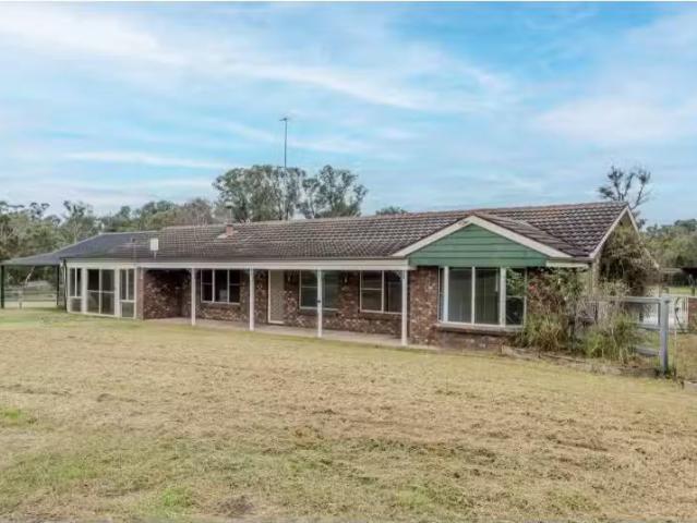 Charming 702 714 The Northern Road, Llandilo House for rent L.