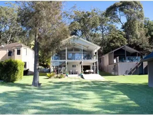 For Rent! 70 Cove Boulevard, NORTH ARM COVE House for rent Li.