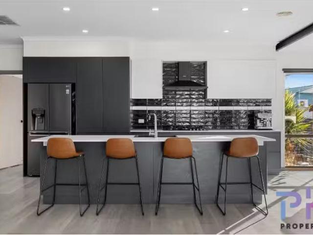 Nice 70 Aspinall Street, GOLDEN SQUARE House for rent Listed.