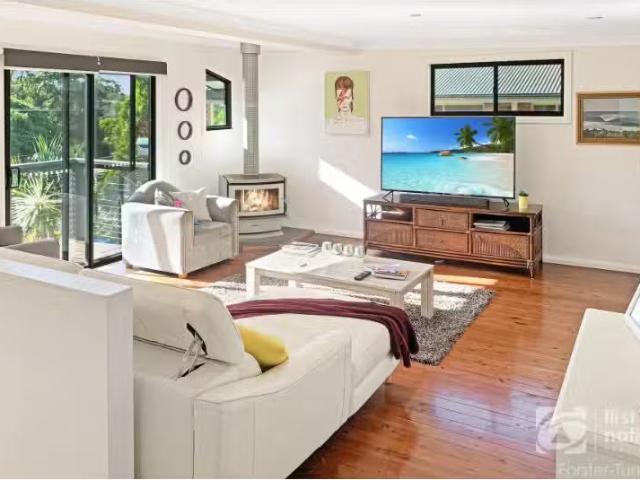 Deal! 70 Daphne Street, Forster House for rent Listed by Nico.