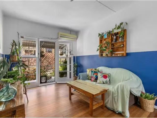 Cheap 7/10 Haig Street, Coolangatta Apartment for rent Listed.