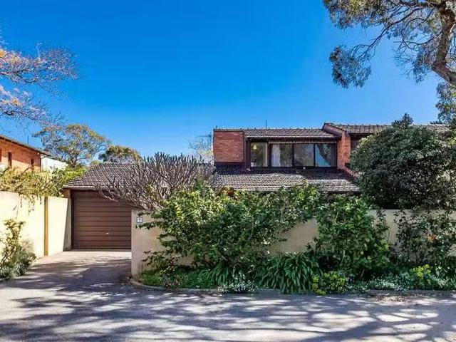 Nice 7/11 Bindaring Parade, Claremont, WA 6010
