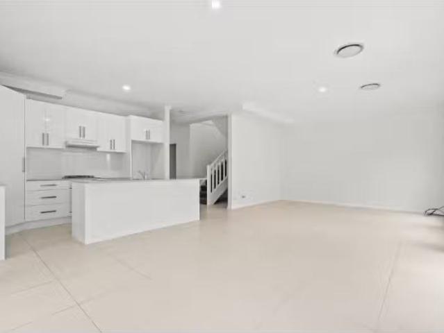 Deal! 7/12 Barrington Road, Terrigal Townhouse for rent Liste.