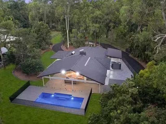 Unique 71 Scribner Avenue, Forestdale, QLD 4118
