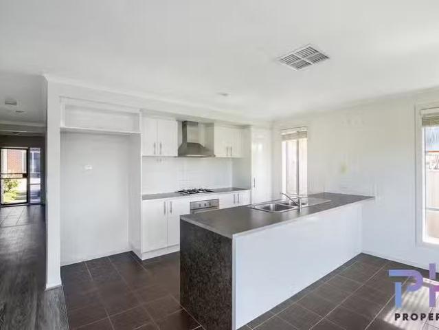Deal! 7/24 Manna Gum Drive, Epsom, VIC 3551