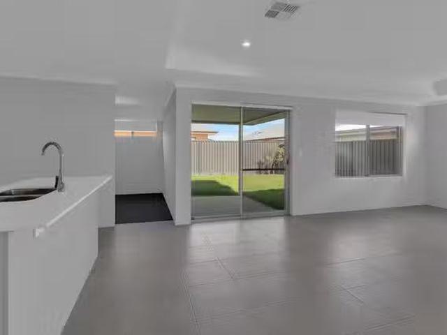 Nice 72 Lawrence Way, Byford, WA 6122