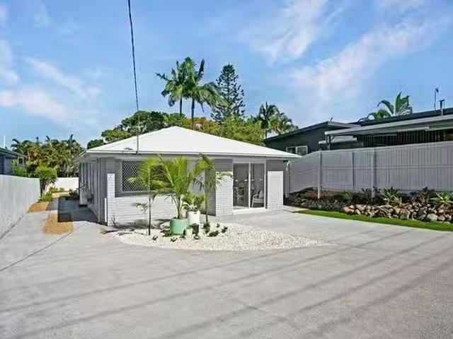 Unique 72 Musgrave Avenue, Southport, QLD 4215