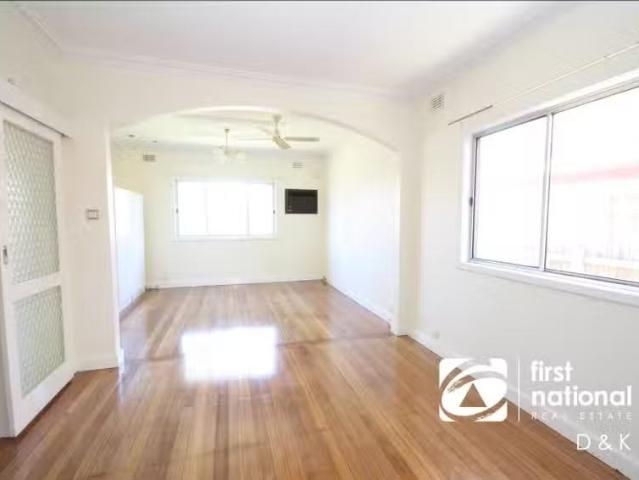 Rental! 72 Sandford Avenue, Sunshine North VIC 3020