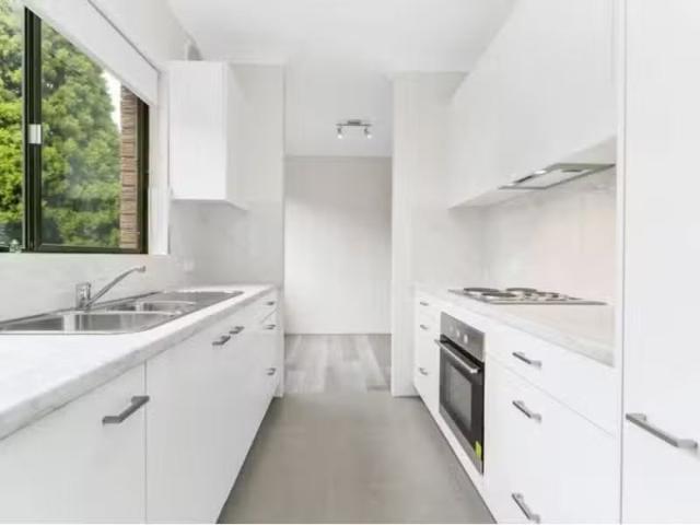 Cheap 7/374 Livingstone Road, MARRICKVILLE Apartment for rent.
