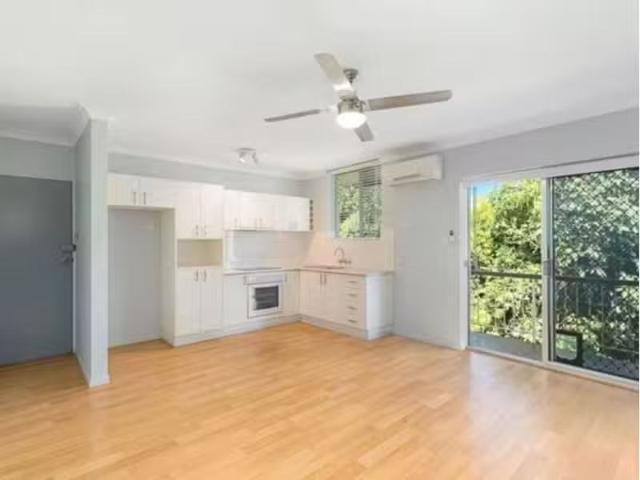 Charming 7/32 Cottell Street, NORMAN PARK Apartment for rent.