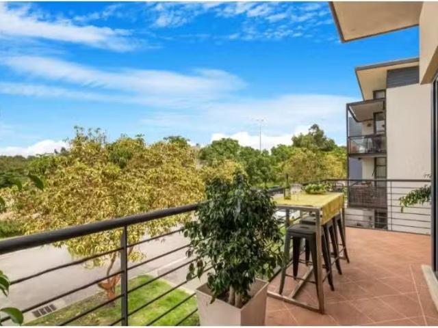 Just in! 7/46 48 Albert St, North Perth House for rent Listed.