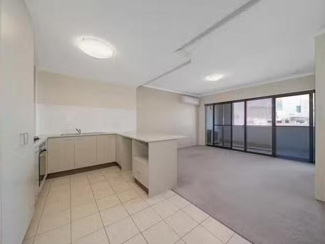 Unique 74/154 156 Newcastle Street, Perth, WA 6000