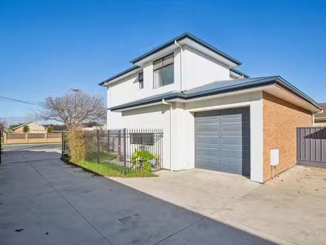 Just in! 76A Trimmer Parade, Seaton, SA 5023