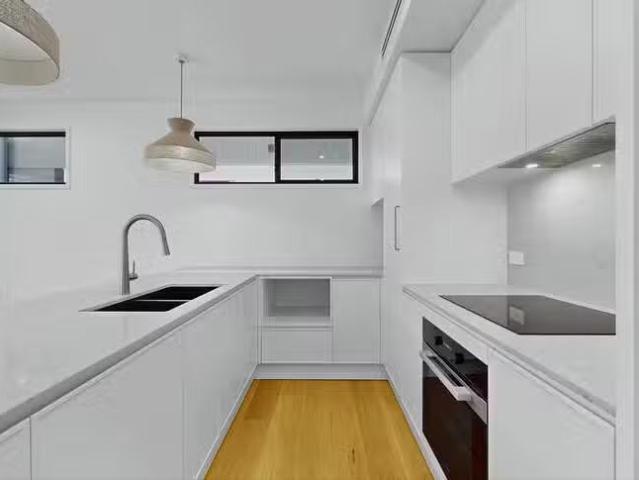 Unique 7/70 Fleming Road, Chapel Hill, QLD 4069