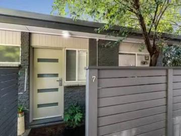 Cheap 7/7 Sanglen Terrace, Belmont, VIC 3216