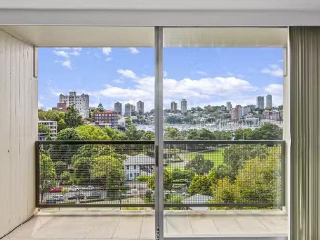 Deal! 78/50 Roslyn Gardens, Rushcutters Bay NSW 2011