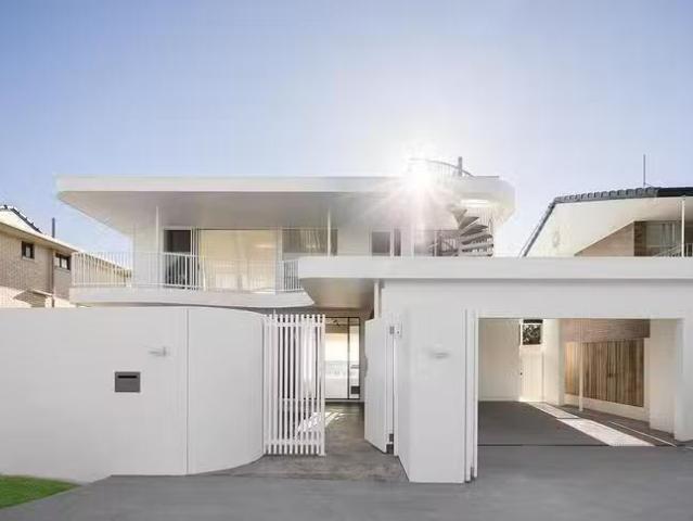 Cozy 78 Grandview Drive, Coolum Beach, QLD 4573