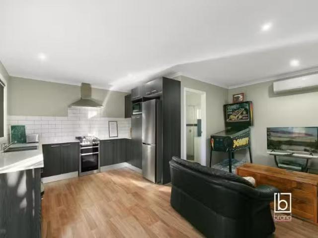 Cheap 79A Terence Avenue, LAKE MUNMORAH House for rent Listed.