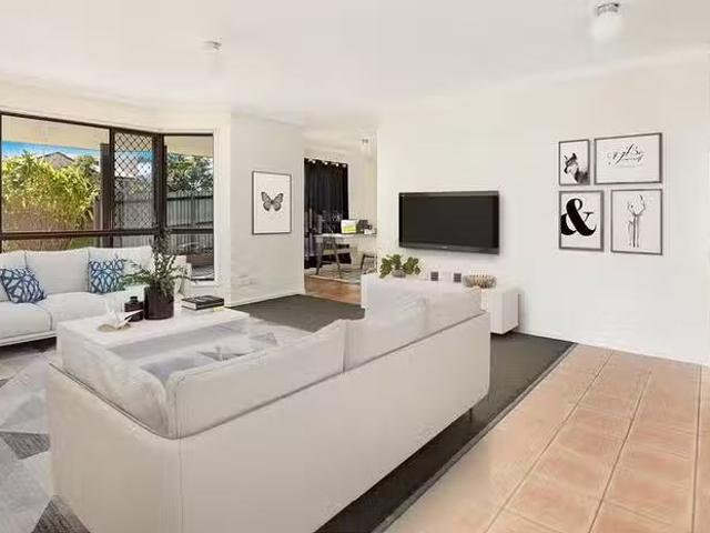 Unique 80 Sunset Drive, Little Mountain, QLD 4551