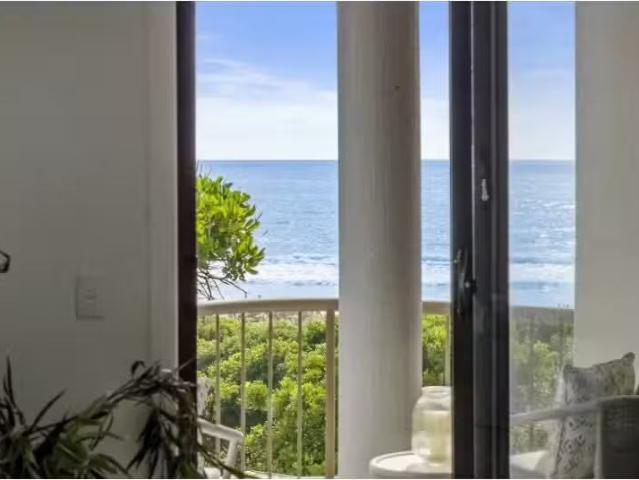 Cozy 8/10 Tweed Coast Road, Hastings Point Apartment for rent.