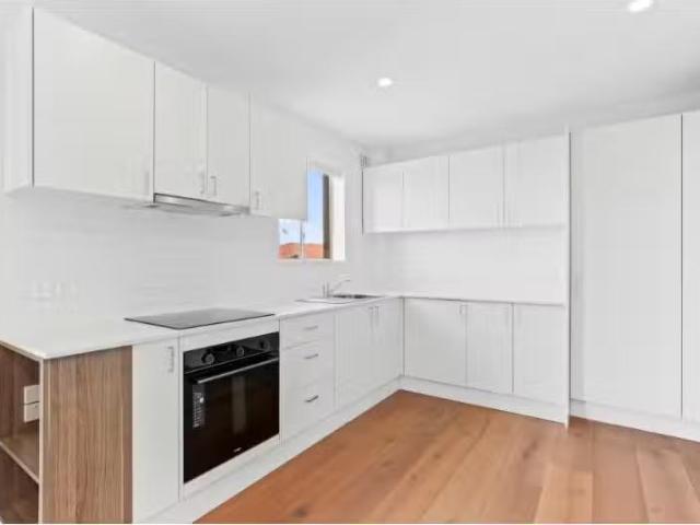 New 8/260 Bondi Road, Bondi Apartment for rent Listed by Luke.