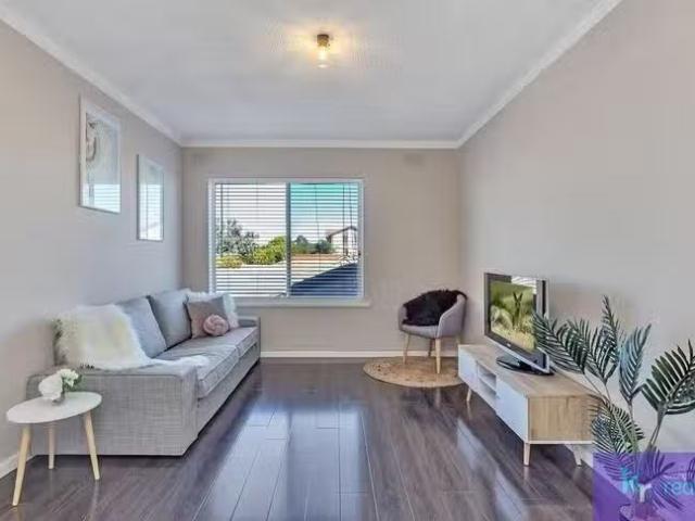 Charming 8/28 30 Chatham Road, Keswick, SA 5035