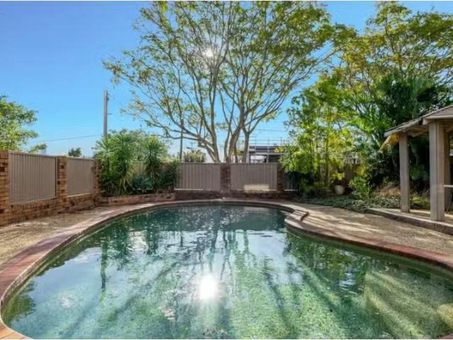 For Rent! 8/21 partens Street, NORMAN PARK House for rent Lis.