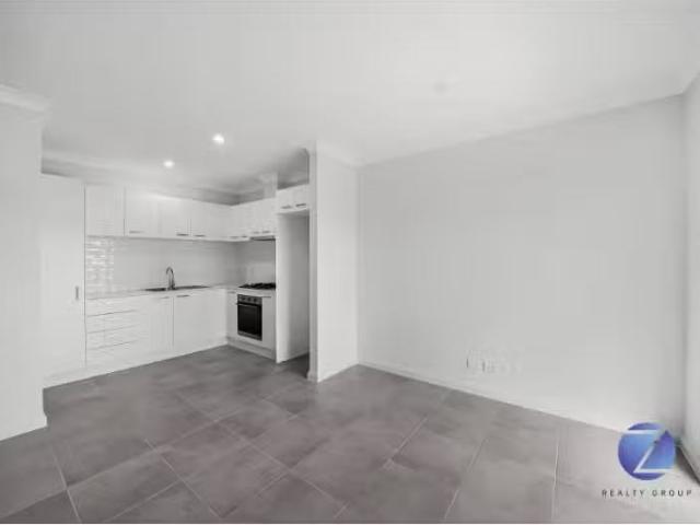 Cheap 82 Cross Street, Tahmoor House for rent Listed by Tenni.