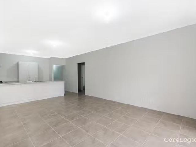 Deal! 8/34 Janselling Avenue, Ellenbrook, WA 6069