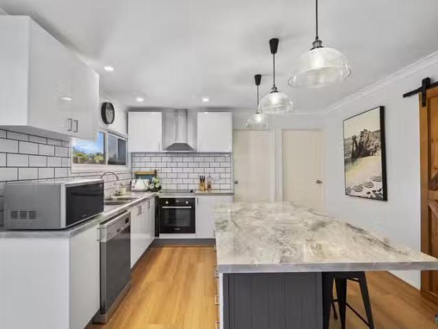 Cheap 83 Mabel Street, OXLEY, QLD 4075 House for Rent