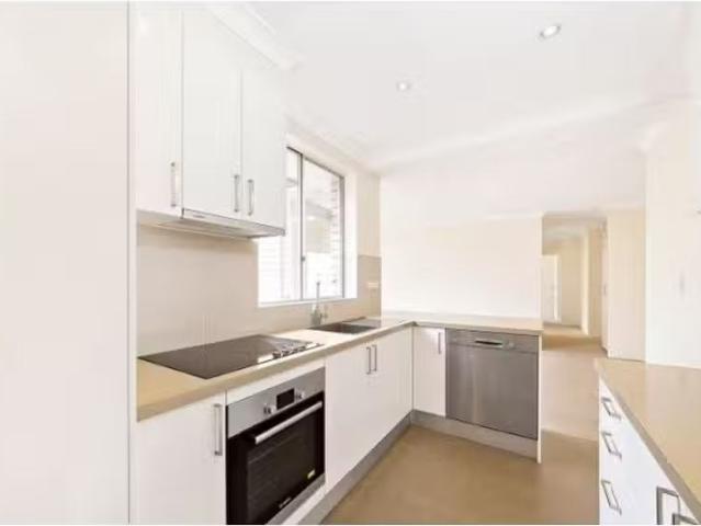 Charming 8/567 Old South Head Road, Rose Bay Apartment for ren.